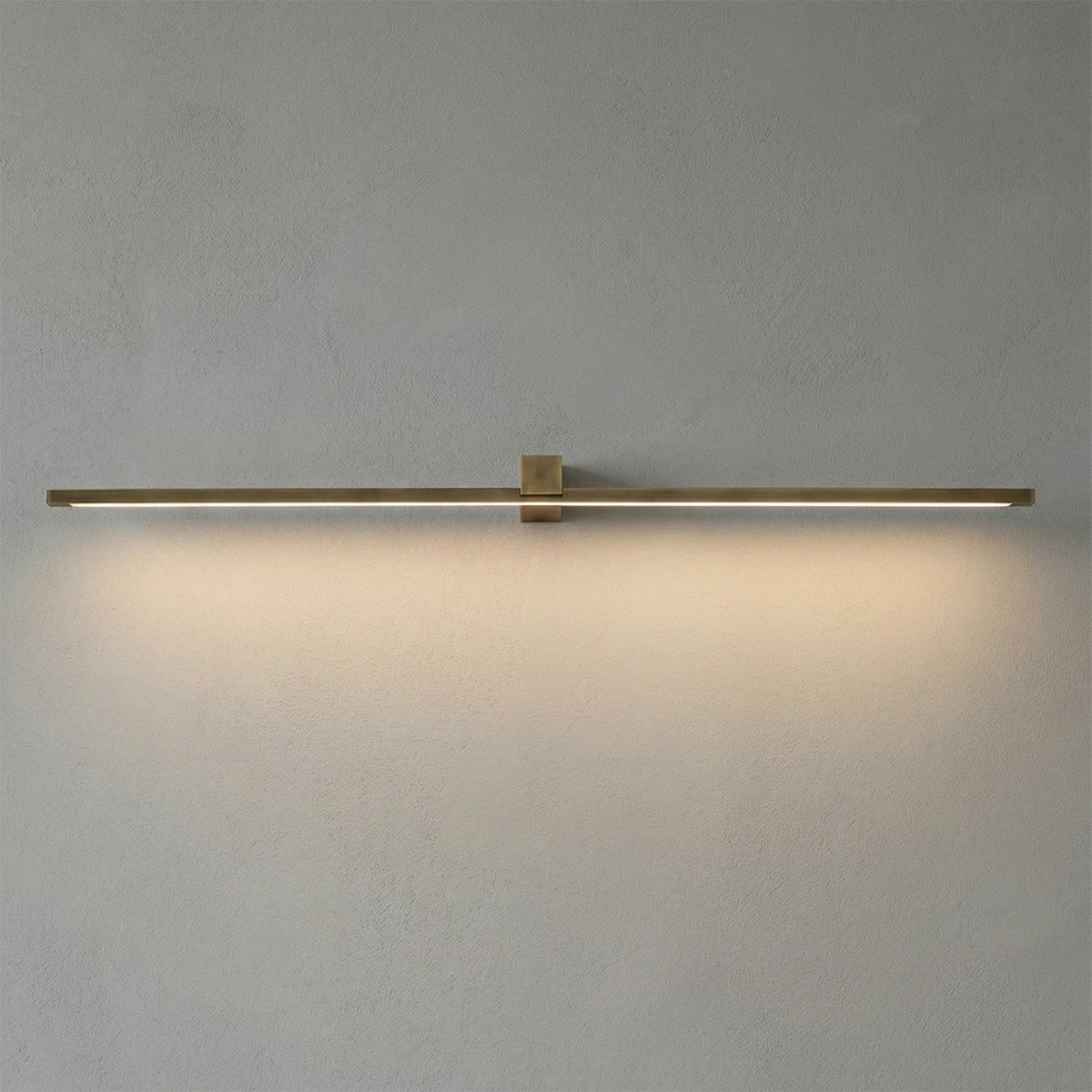 Applique murale LED linéaire en laiton Kivana
