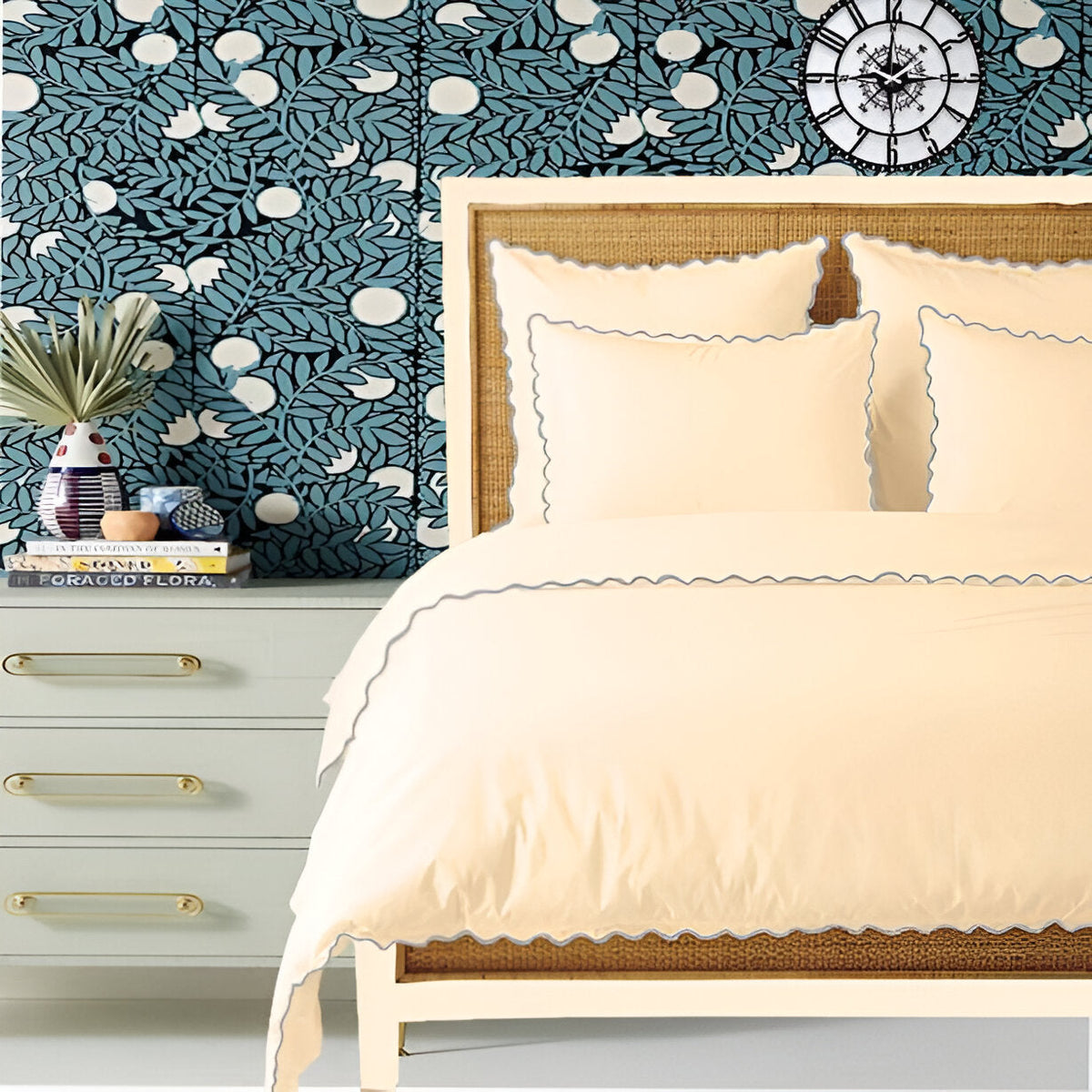 Parure de lit en coton 400 fils avec broderie festonnée ivoire