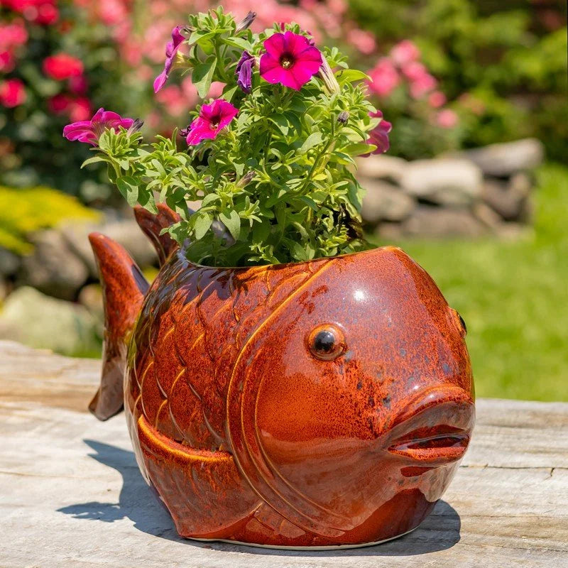 Cache-pot en céramique en forme de poisson koï