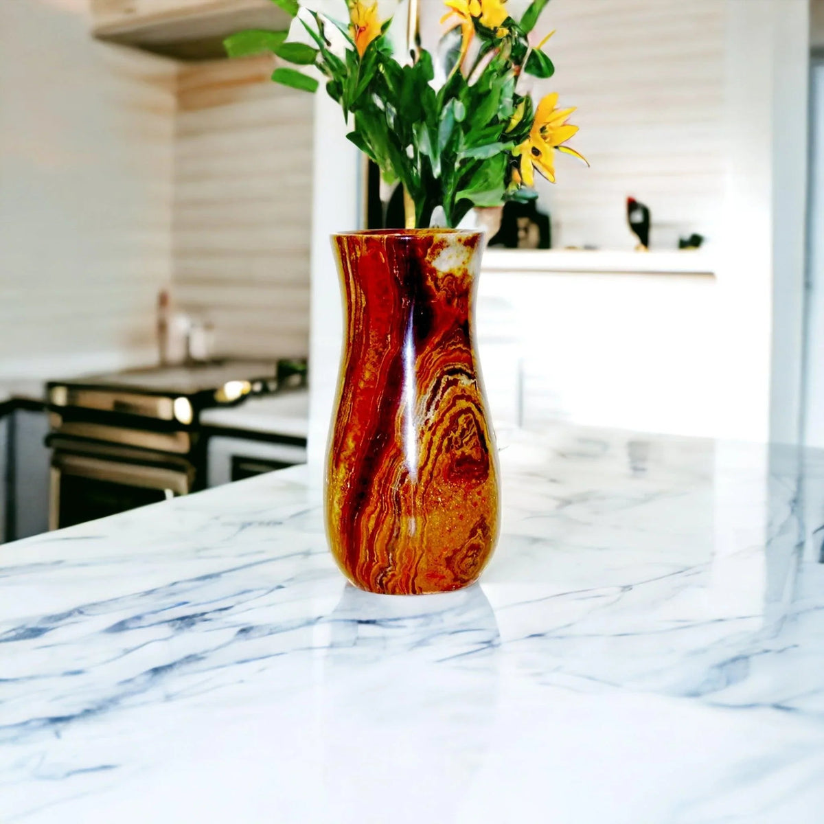 Vase en onyx brun multicolore de 9 pouces