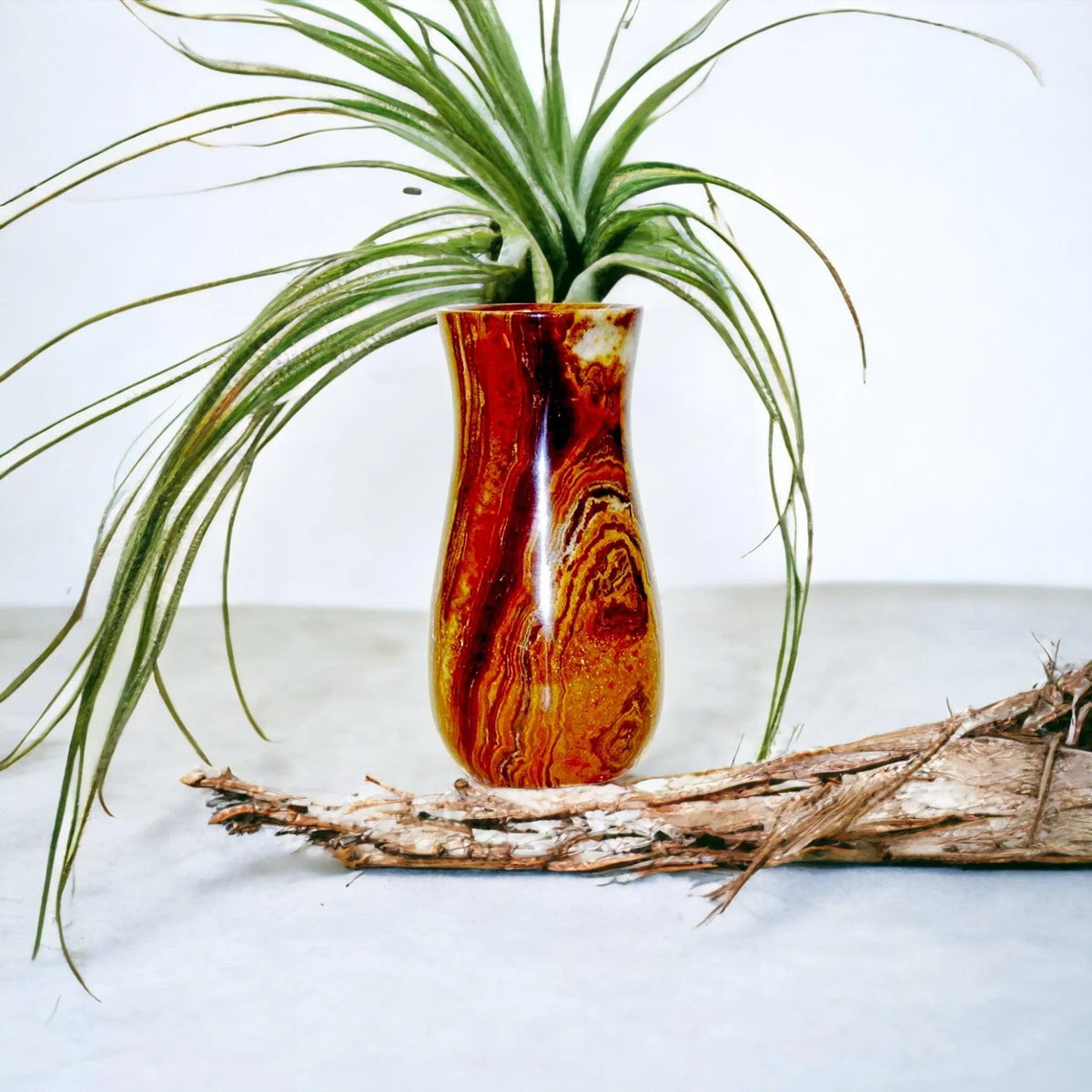 Vase en onyx brun multicolore de 9 pouces
