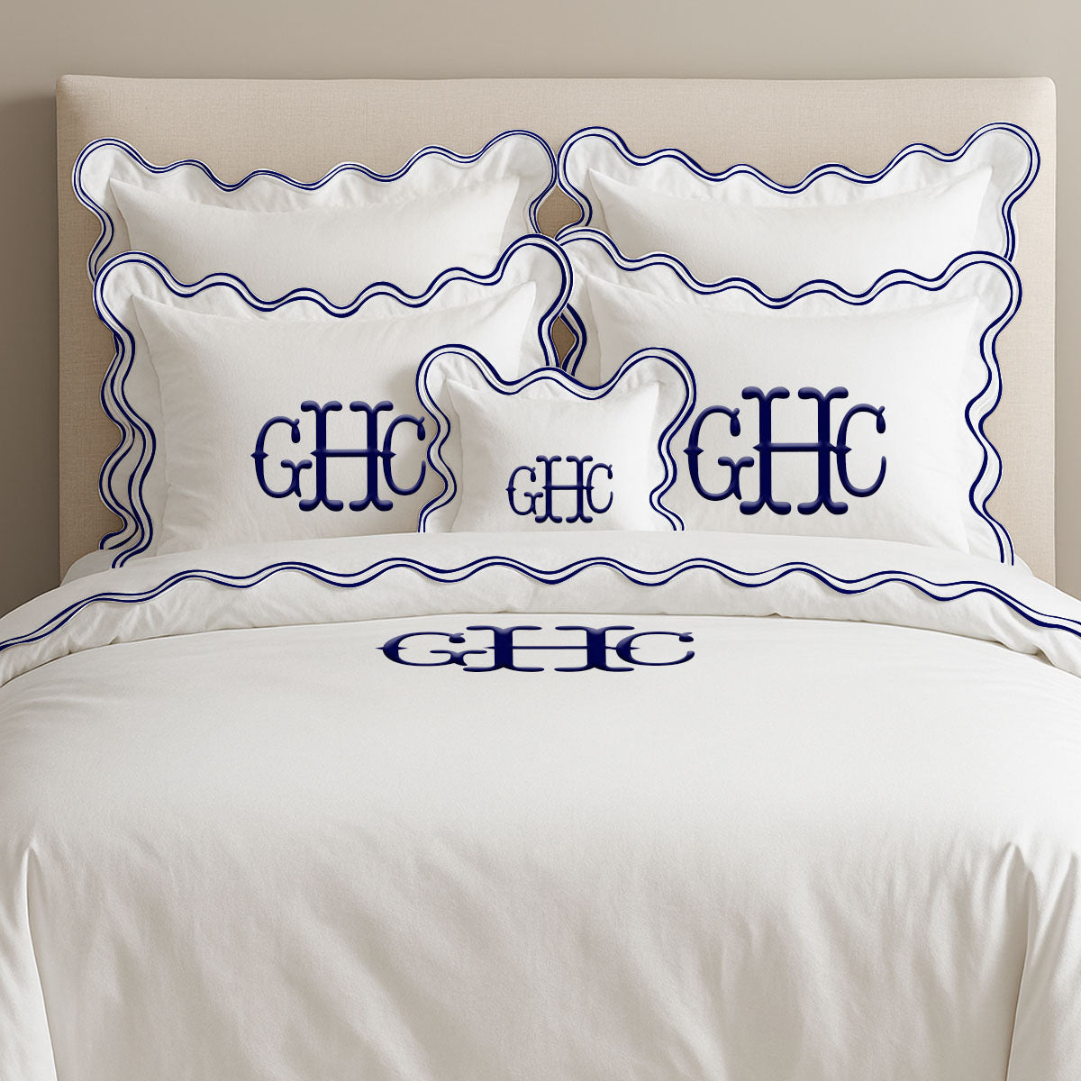 Housse de couette luxueuse en coton à monogramme et double feston