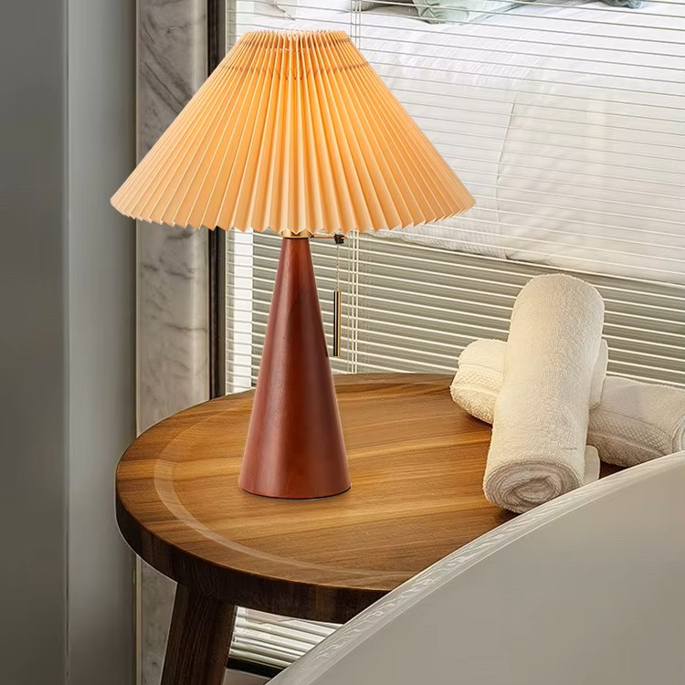 Cone Wooden Base Pleated Table Lamp | Vintage Pull-Chain Desk Light