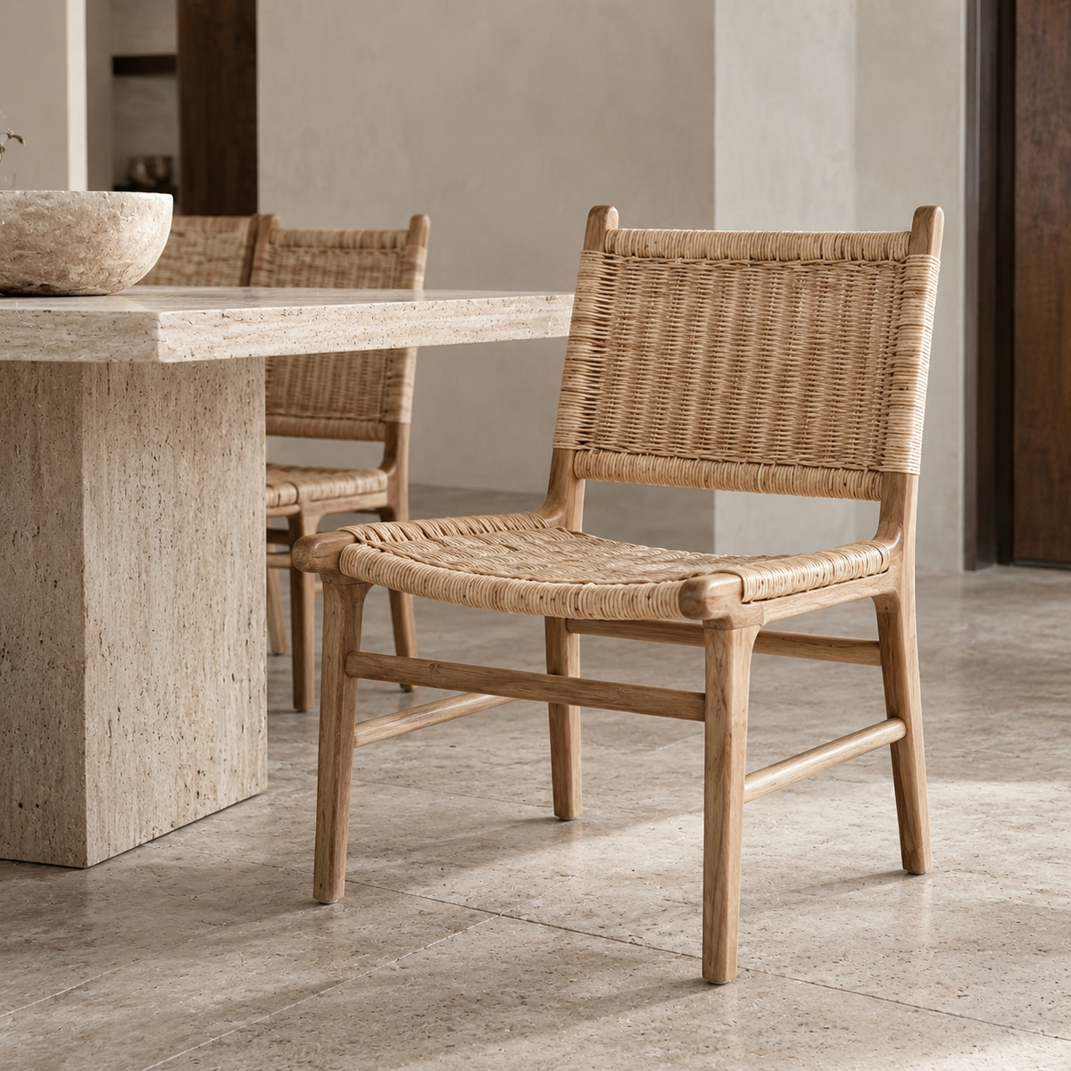 Sedia da pranzo Soren in teak e rattan | Sedia in legno naturale intrecciata a mano