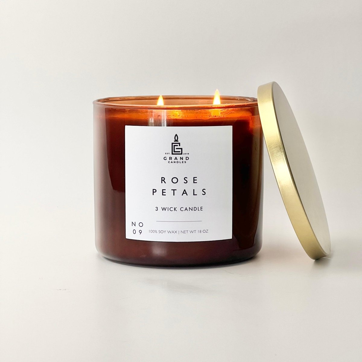 Bougie aux pétales de rose