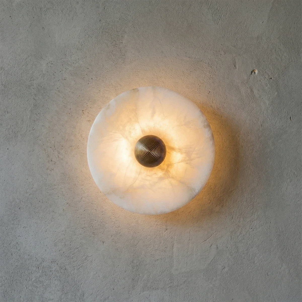 Applique murale ronde en albâtre