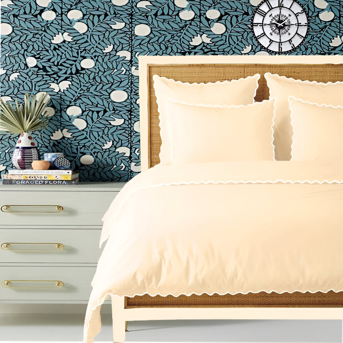 Parure de lit en coton 400 fils avec broderie festonnée ivoire
