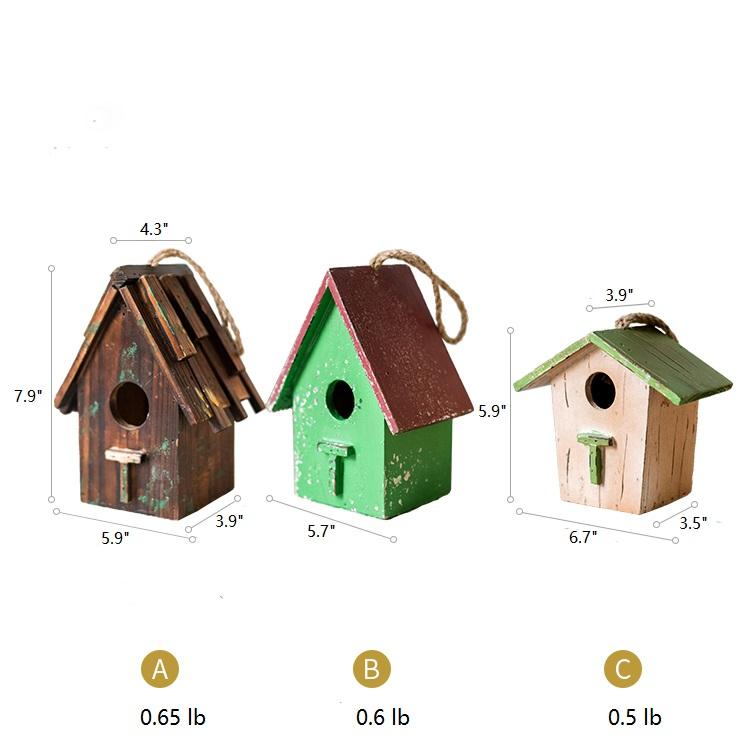 Ornement de nichoir en bois