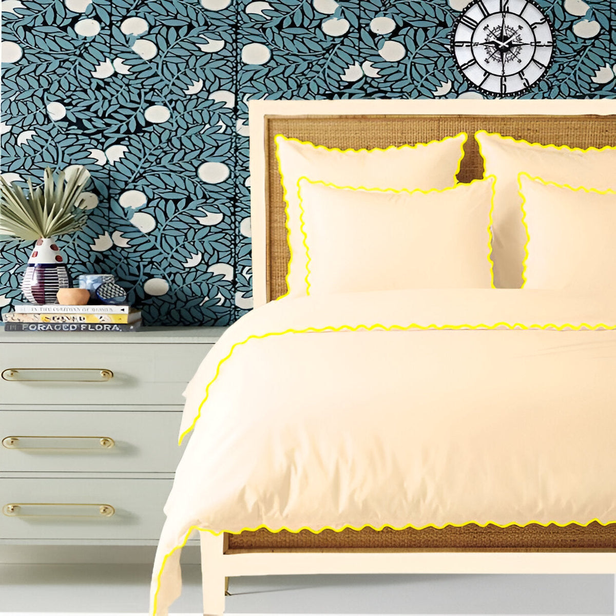 Parure de lit en coton 400 fils avec broderie festonnée ivoire
