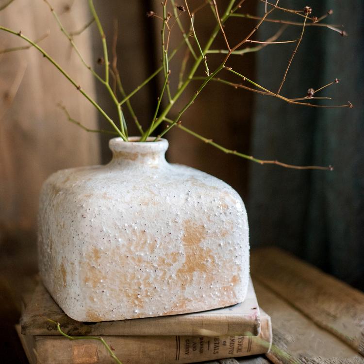 Vase en céramique style zen