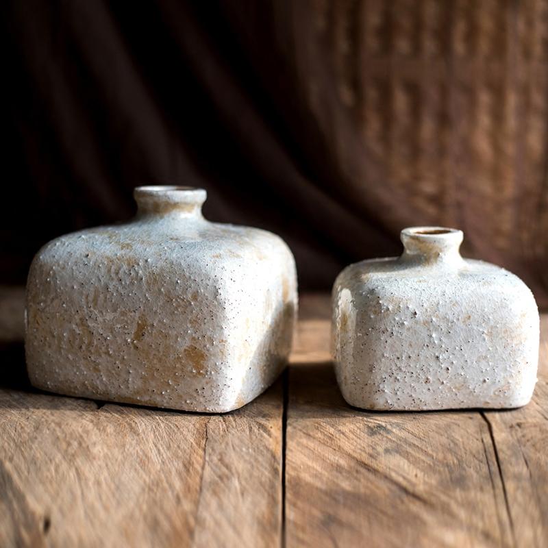 Vase en céramique style zen