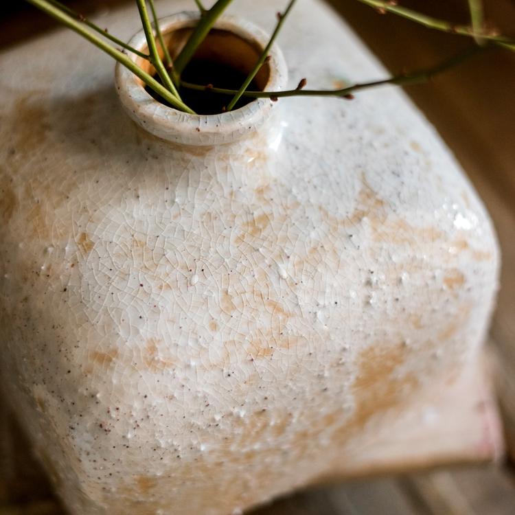 Vase en céramique style zen