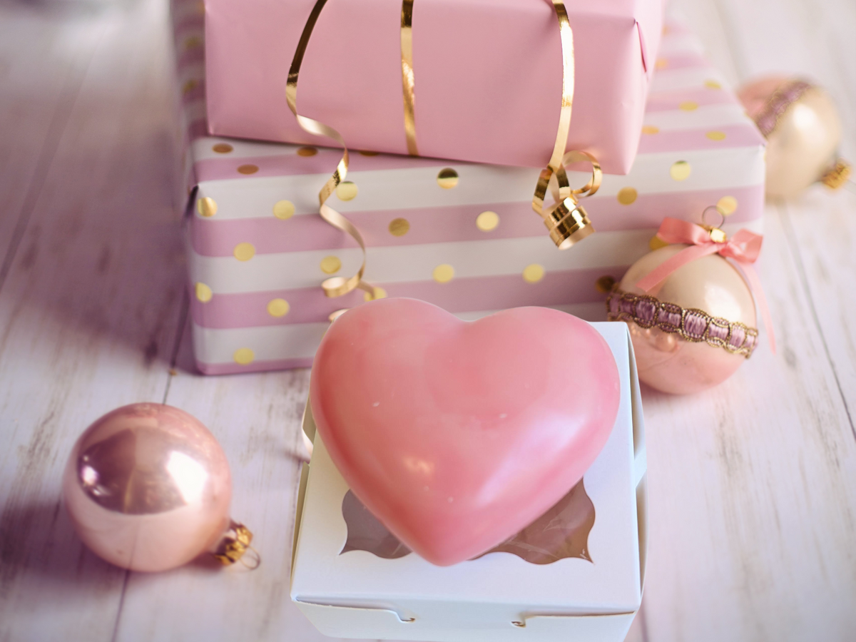 Holiday Gift Wax Heart Freshener | 18 Signature Scents