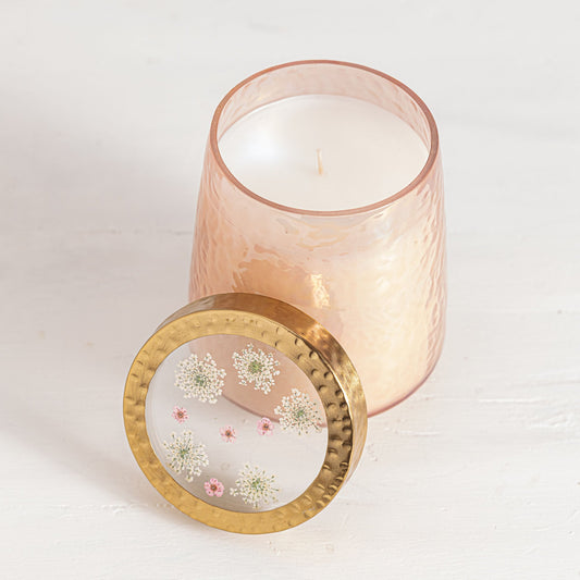 Candela alta ai fiori pressati Rose + Oud, effetto acquerello