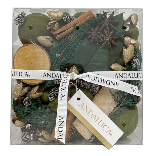 Pot-pourri in scatola di pino e sempreverdi