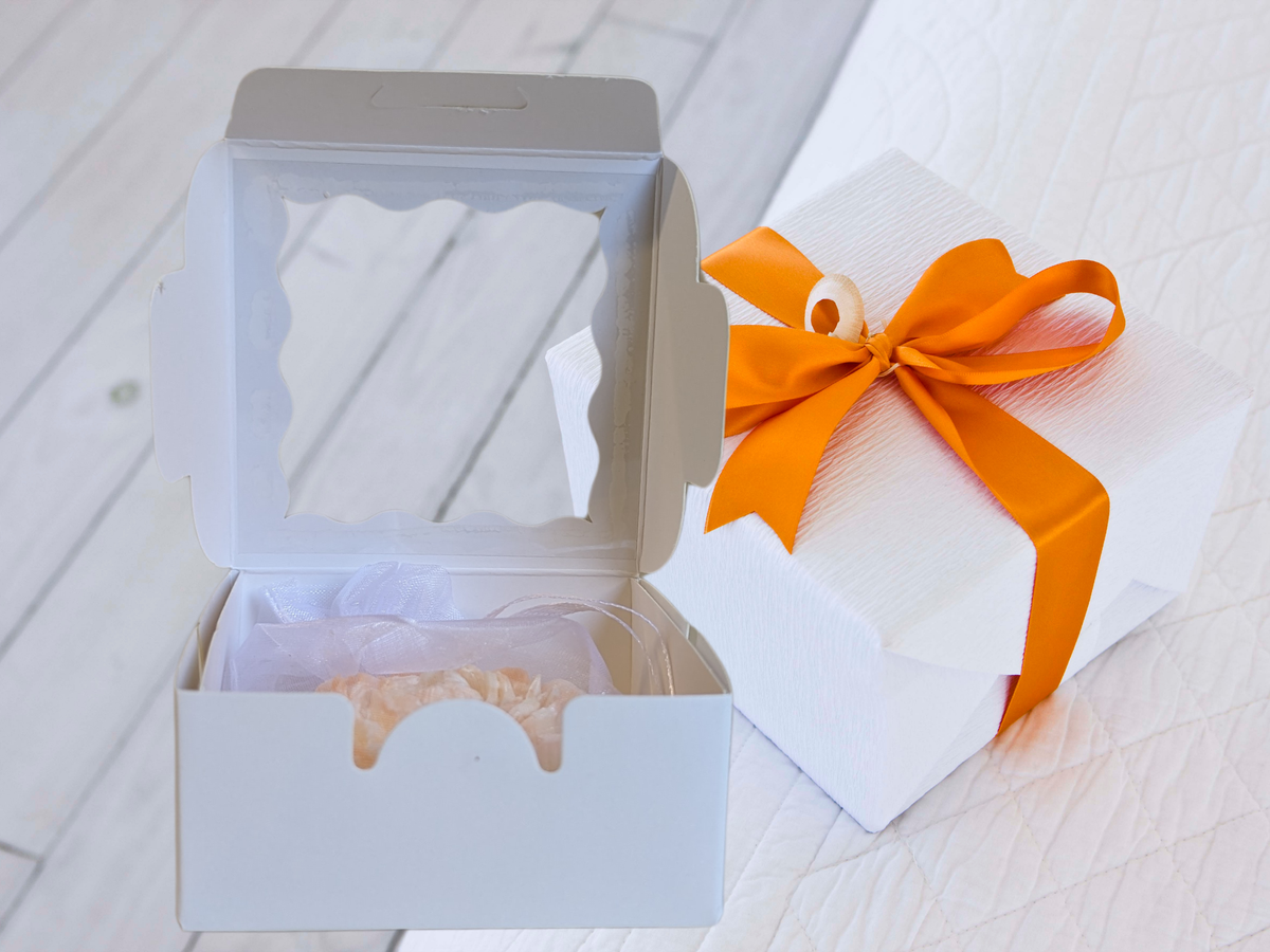 Holiday Gift Wax Flower Freshener | 18 Signature Scents