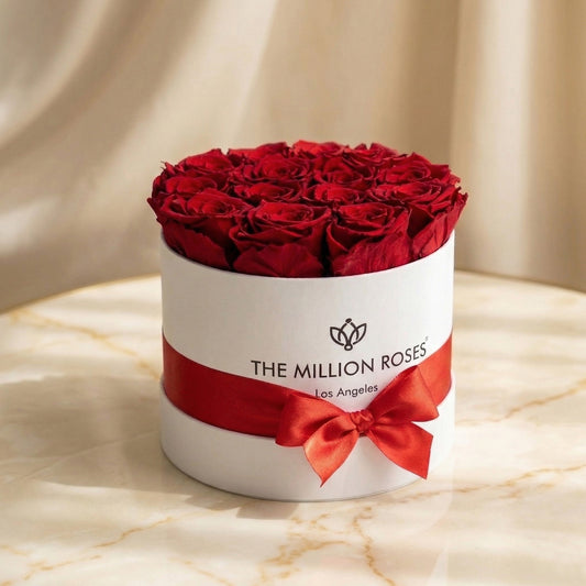 Scatola bianca classica | Rose rosse