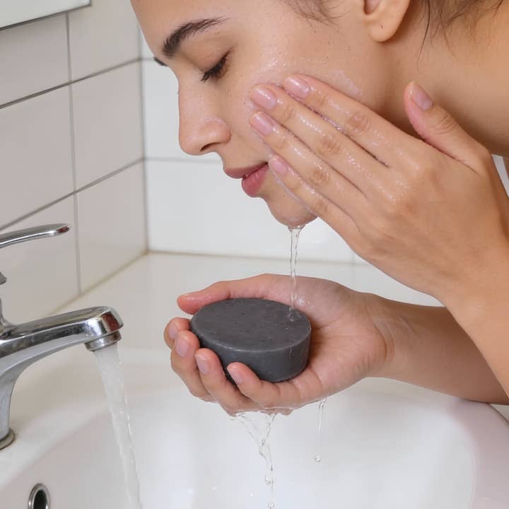 DETOXIFY Charcoal Facial Bar Woodsy Homelife 70.9 g