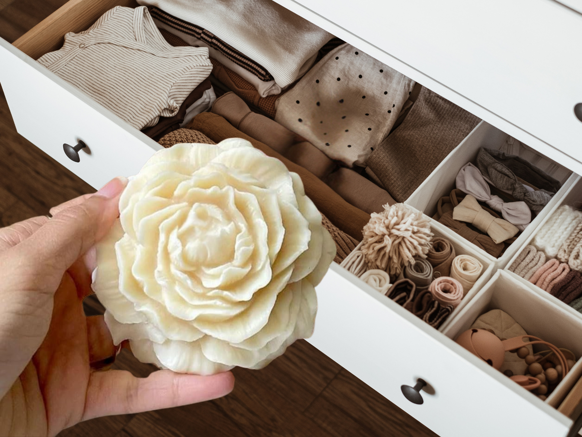 Holiday Gift Wax Flower Freshener | 18 Signature Scents