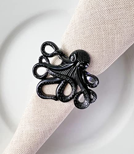 Ronds de serviette en métal en forme de pieuvre côtière Fennco Styles, ensemble de 4 - Porte-serviettes nautiques dorés pour la décoration intérieure, la table à manger, les banquets, les réunions de famille et les occasions spéciales