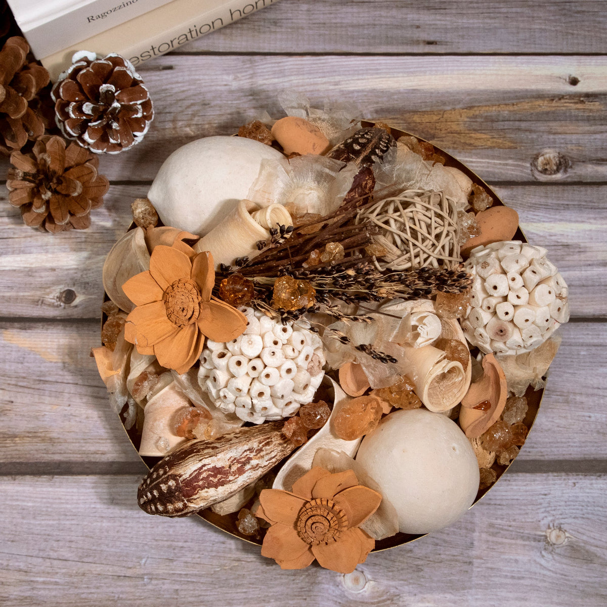 Amber & Paperwhite Box Potpourri