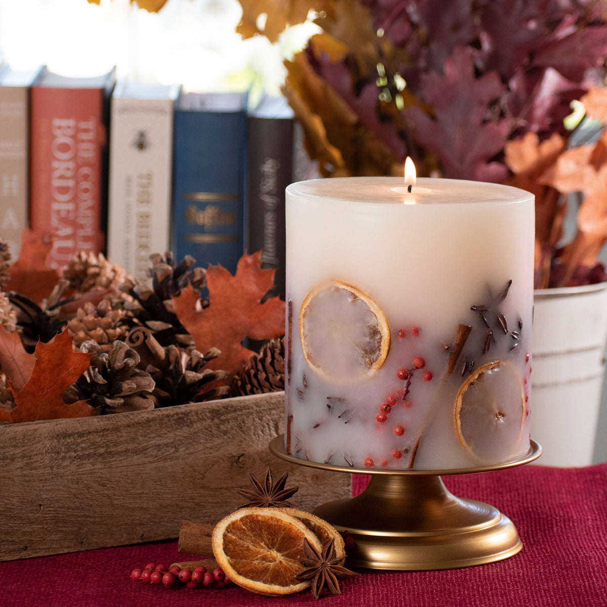 Holiday Memories Botanical Candle