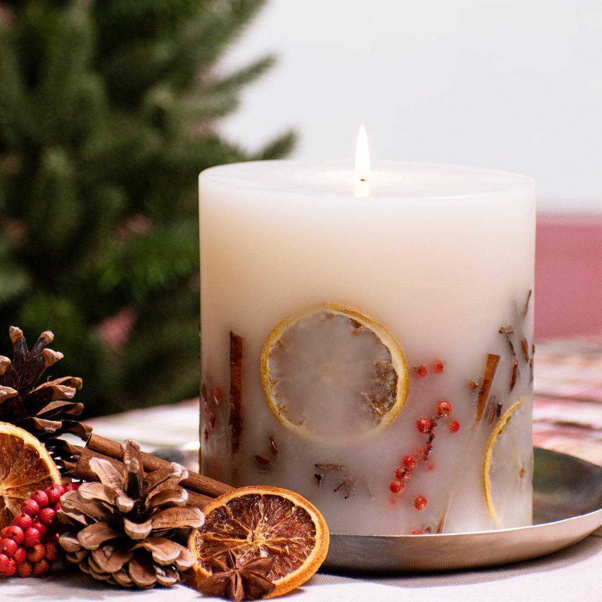Holiday Memories Botanical Candle