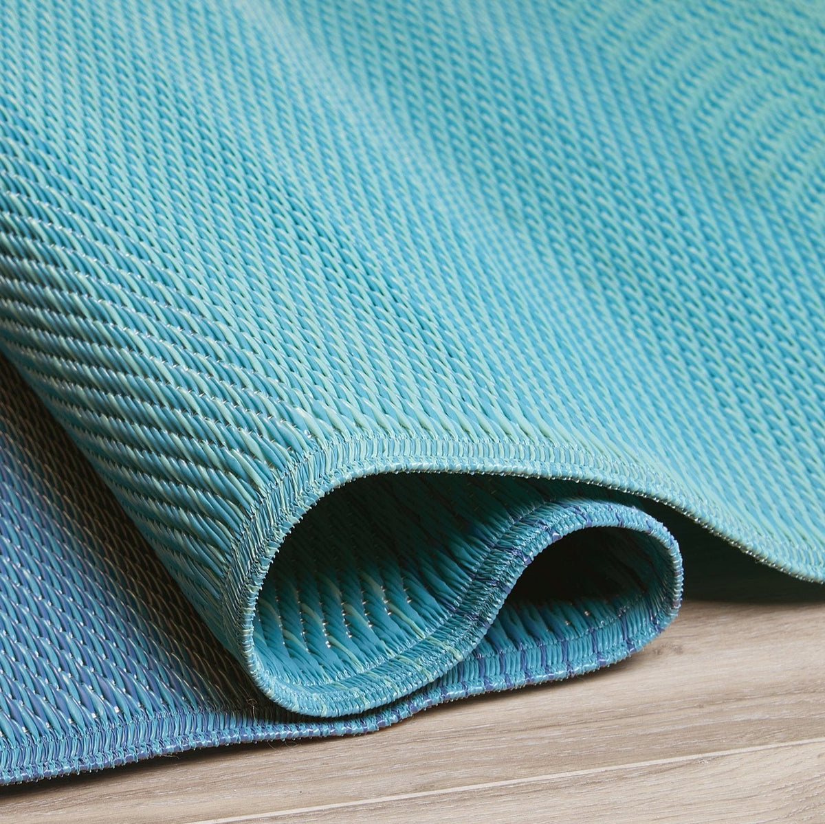 Big Sur - Striped Outdoor Rug for Patio