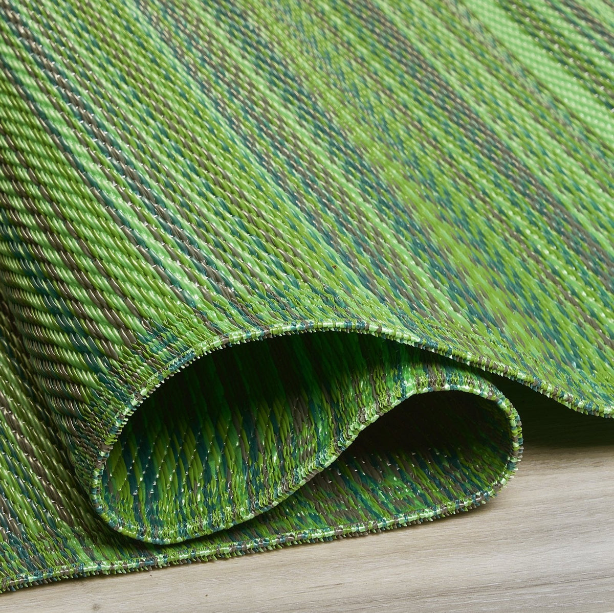 Cancun - Green Striped Outdoor Rug for Patio