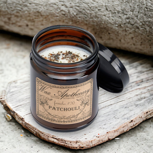 Bougie botanique 170 g dans un pot en verre ambré - Patchouli