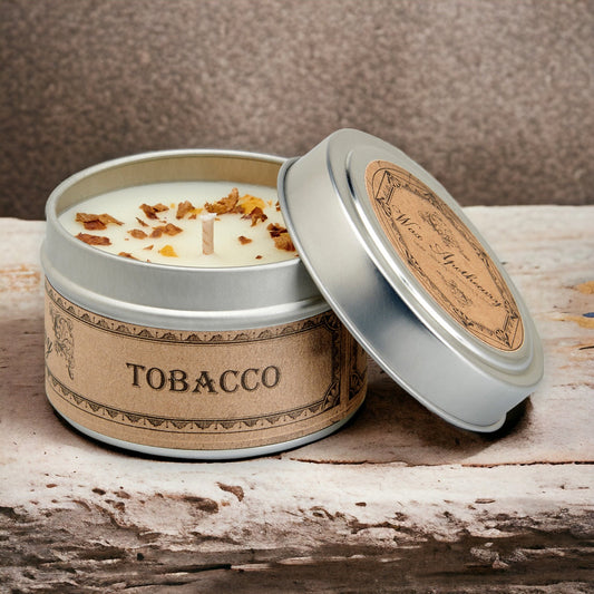 Candela botanica al tabacco in latta da viaggio