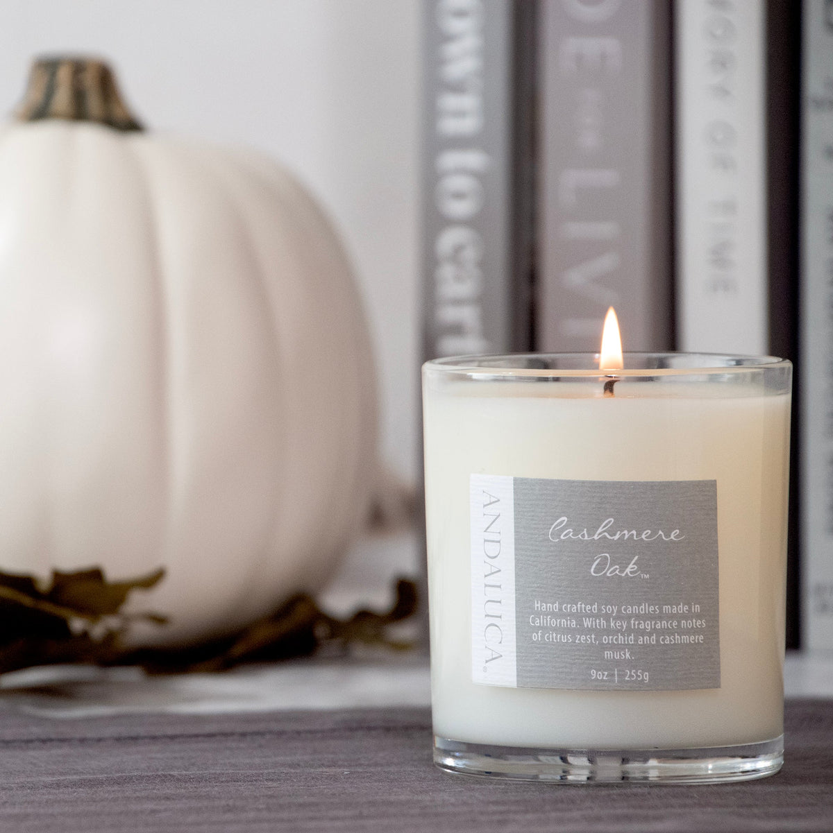 Cashmere Oak 9oz Candle