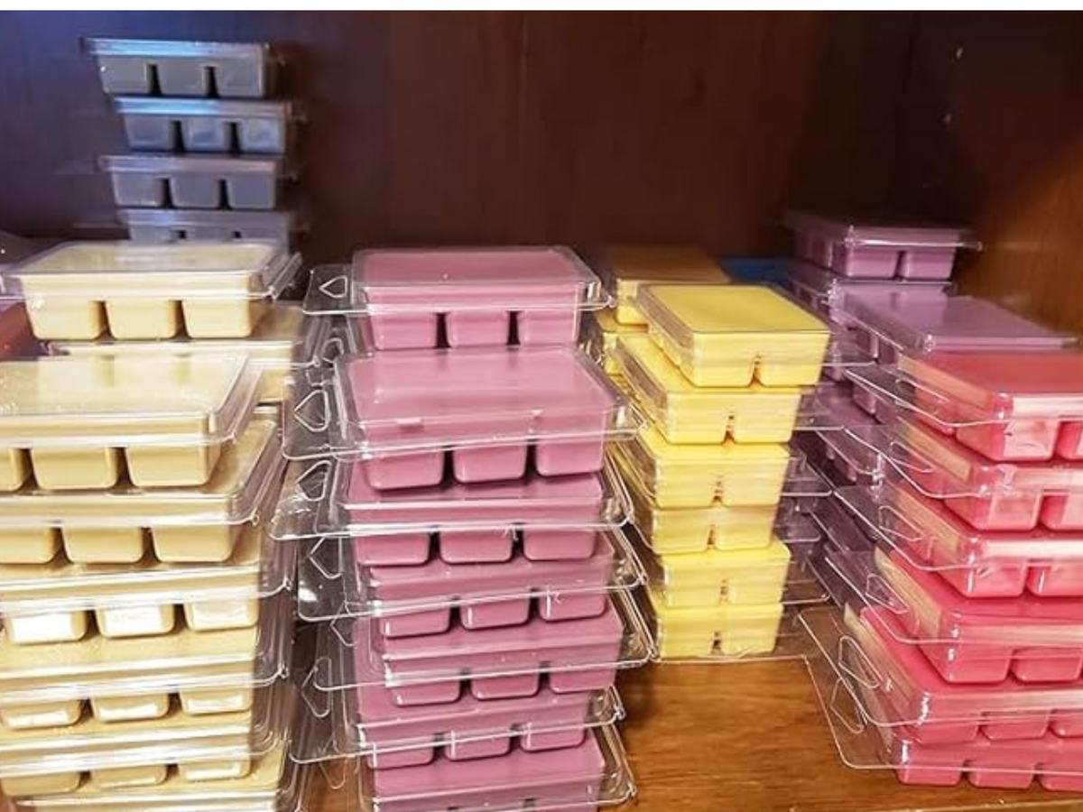 Holiday Gift Wax Melts – Seasonal Hues | 18 Signature Scents