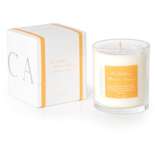 Bougie de 9 oz Oasis de fleurs interdites