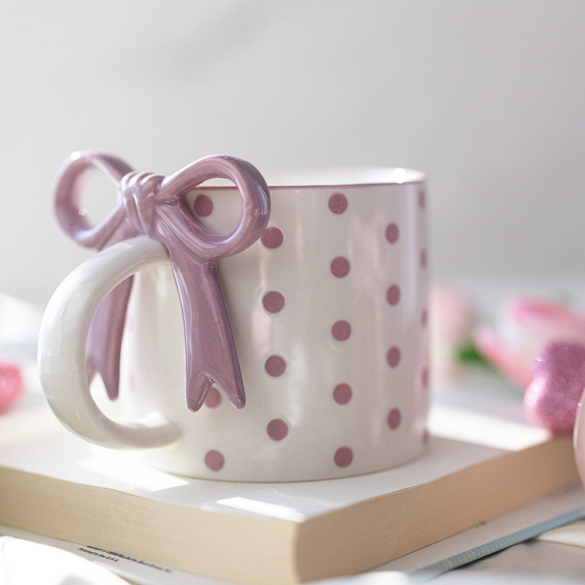 Bowknot Heart Ceramic Mug with Dots Pattern – Romantic Coffee & Tea Cup for Gifts