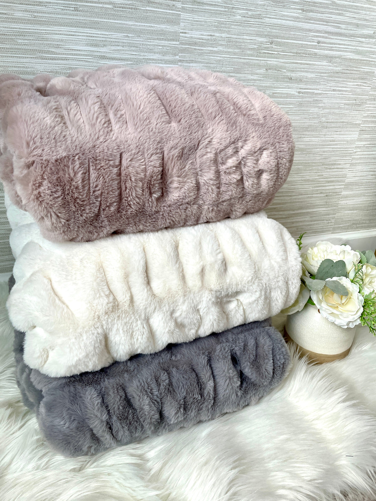 Blush Faux Fur Blanket - Large: 60"x72"