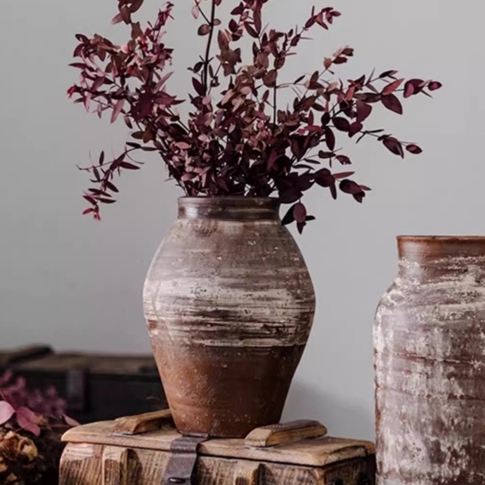Pot en terre cuite marron de restauration