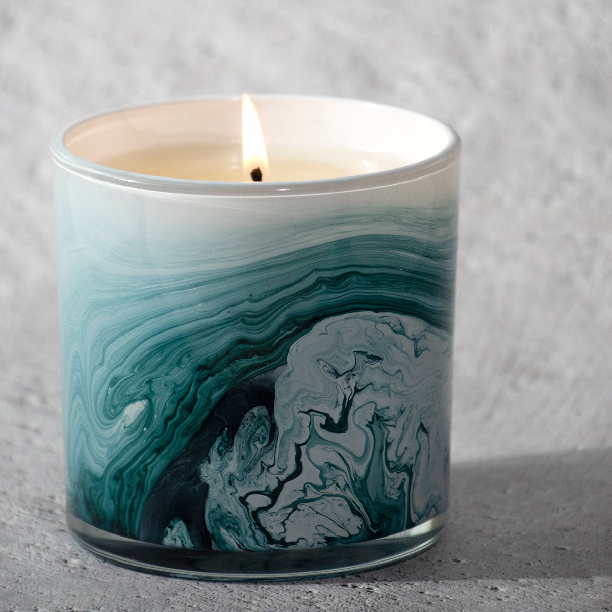 Orchid & Cedar 14 oz. Swirl Glass Candle