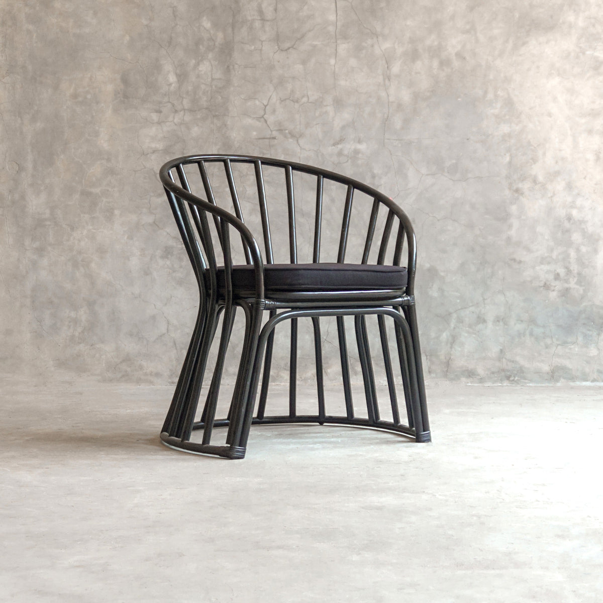 Perla Curved Rattan Occasional Chair – Black Lounge Chair with Cushion