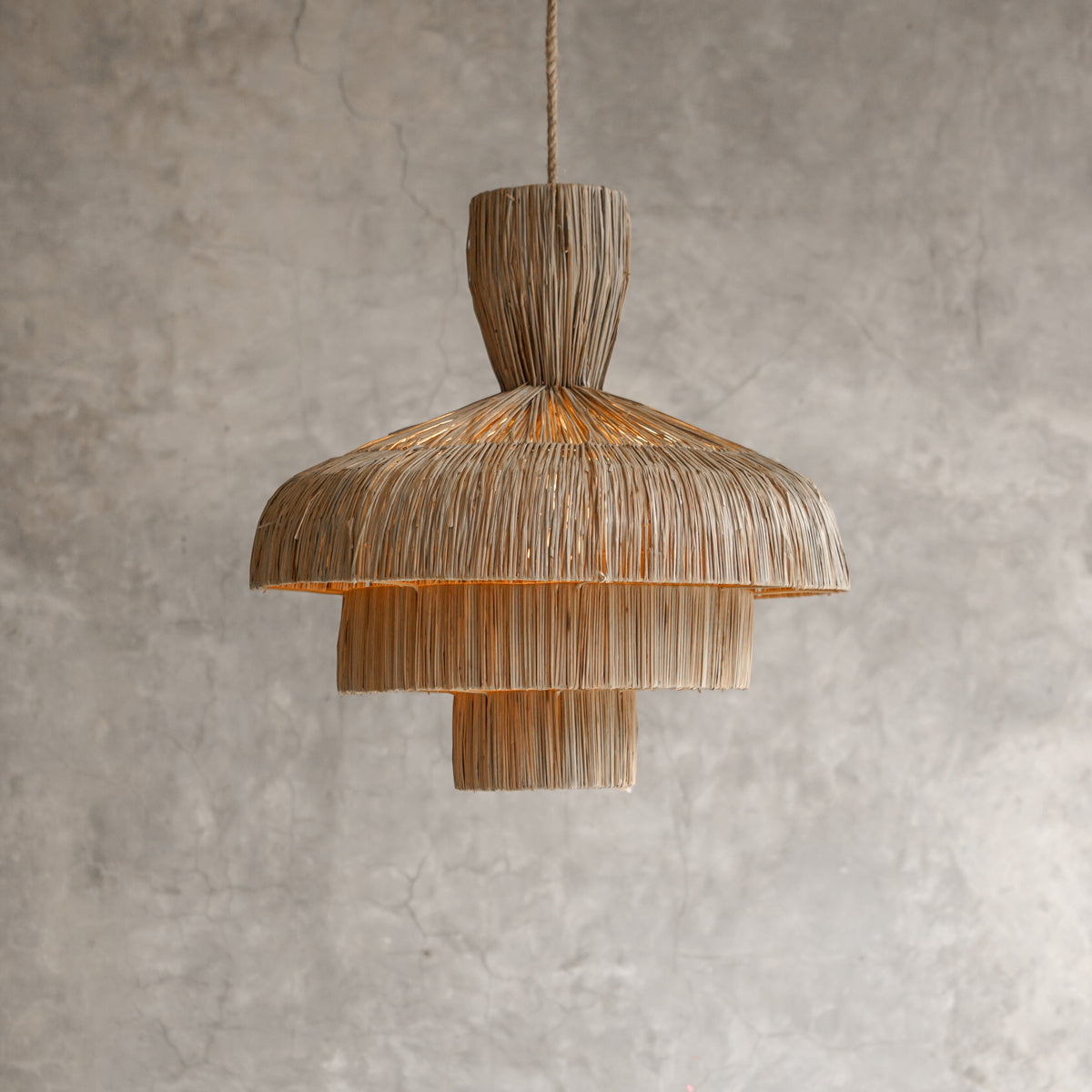 Saylor Seagrass Pendant Light – Handwoven Coastal Hanging Lamp