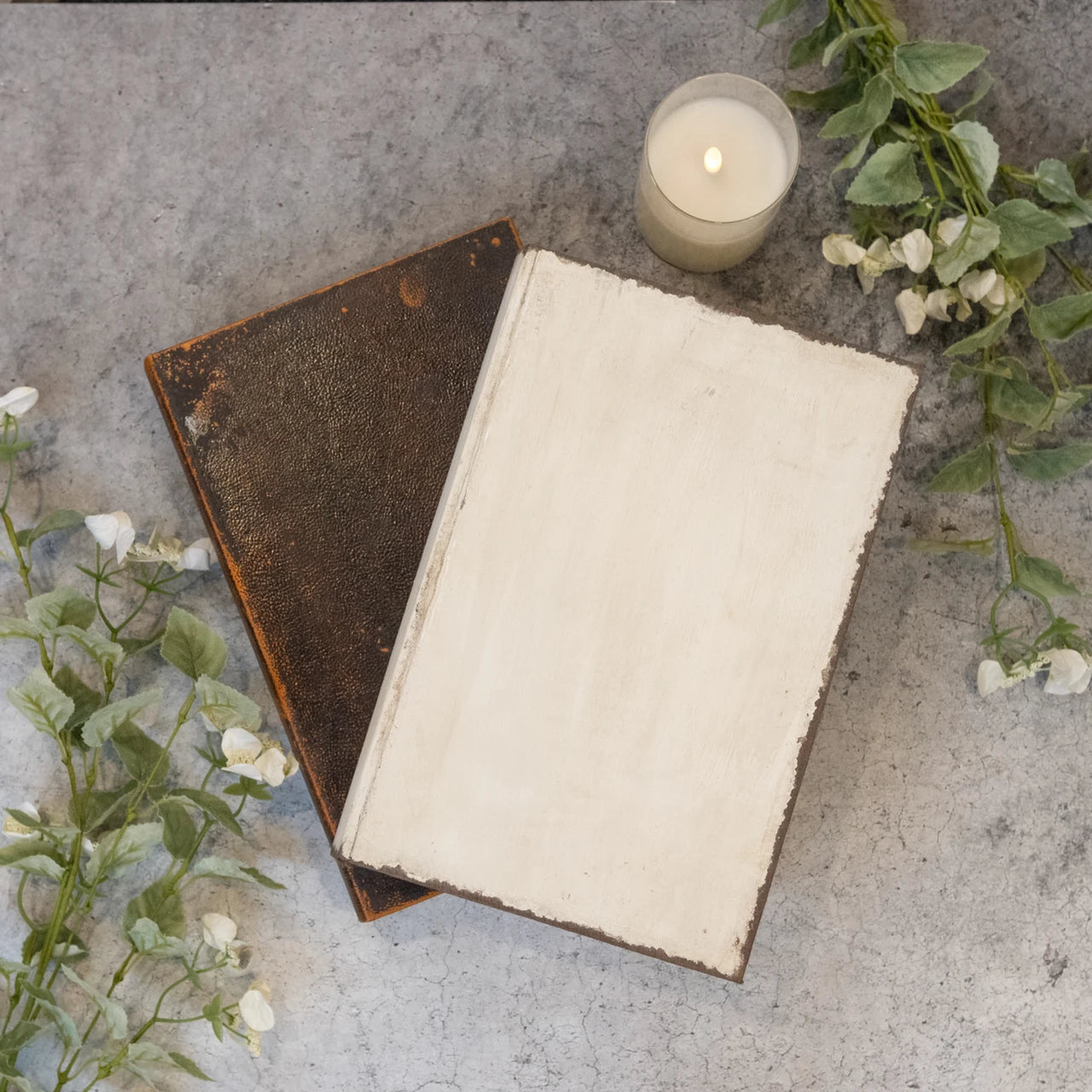 Vintage Book Box SH238425 Wood White 30.5 cm