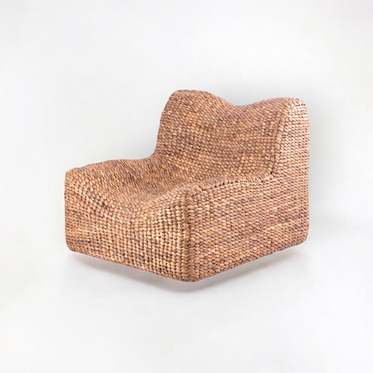 Tenang Relax Lounge Chair — Handwoven Water Hyacinth