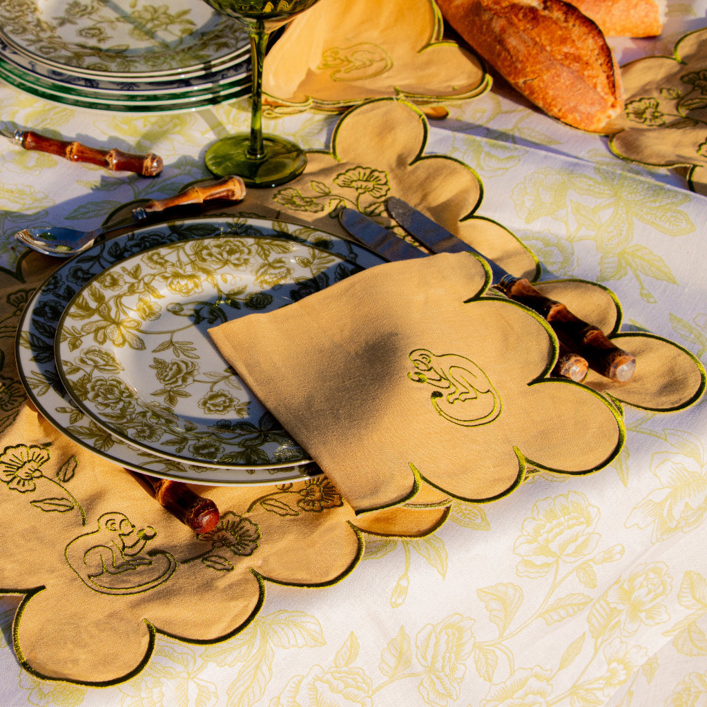 Sunlit Moss Linen Napkins – Set of 4