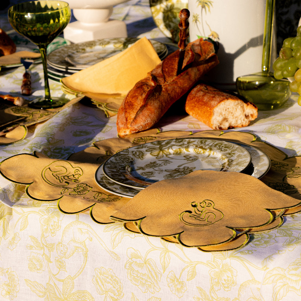 Sunlit Moss Linen Napkins – Set of 4