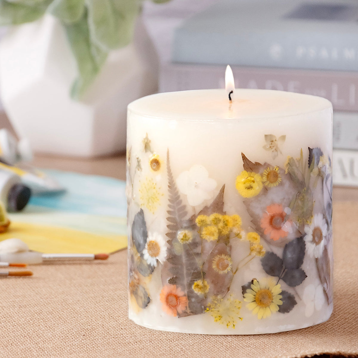 Sunlit Daisy Pressed Flower Pillar Candle