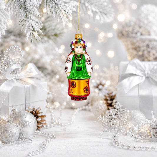 Ornement de Noël en verre représentant une femme ukrainienne en costume folklorique traditionnel