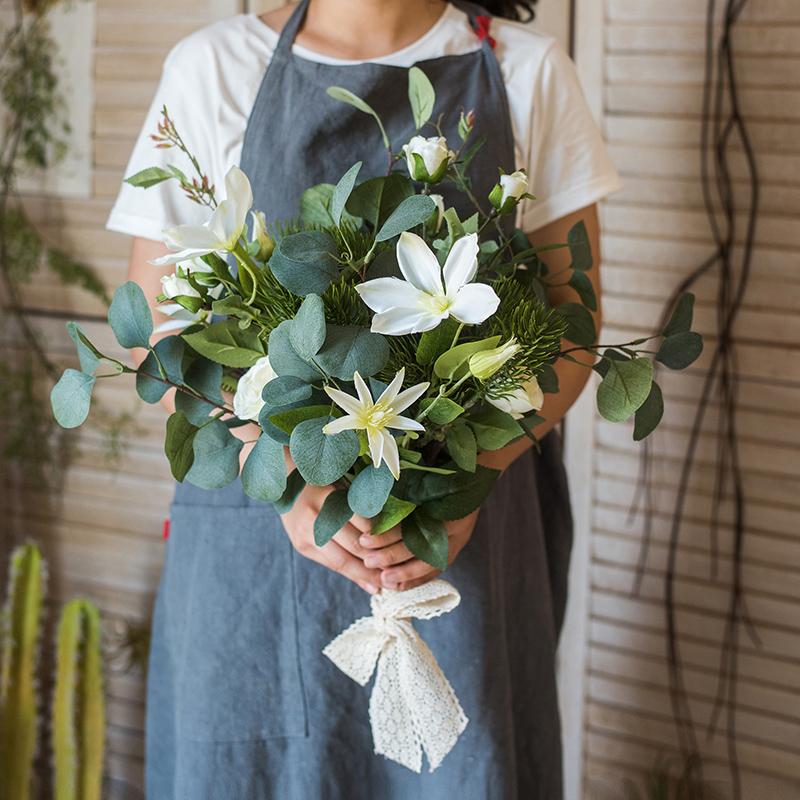 Bouquet di fiori artificiali con clematide e verde, altezza 50 cm