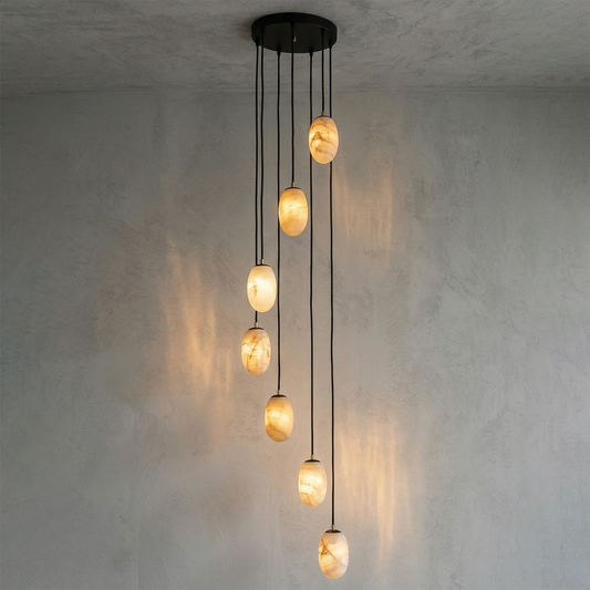 Lampadario in alabastro a forma di uovo