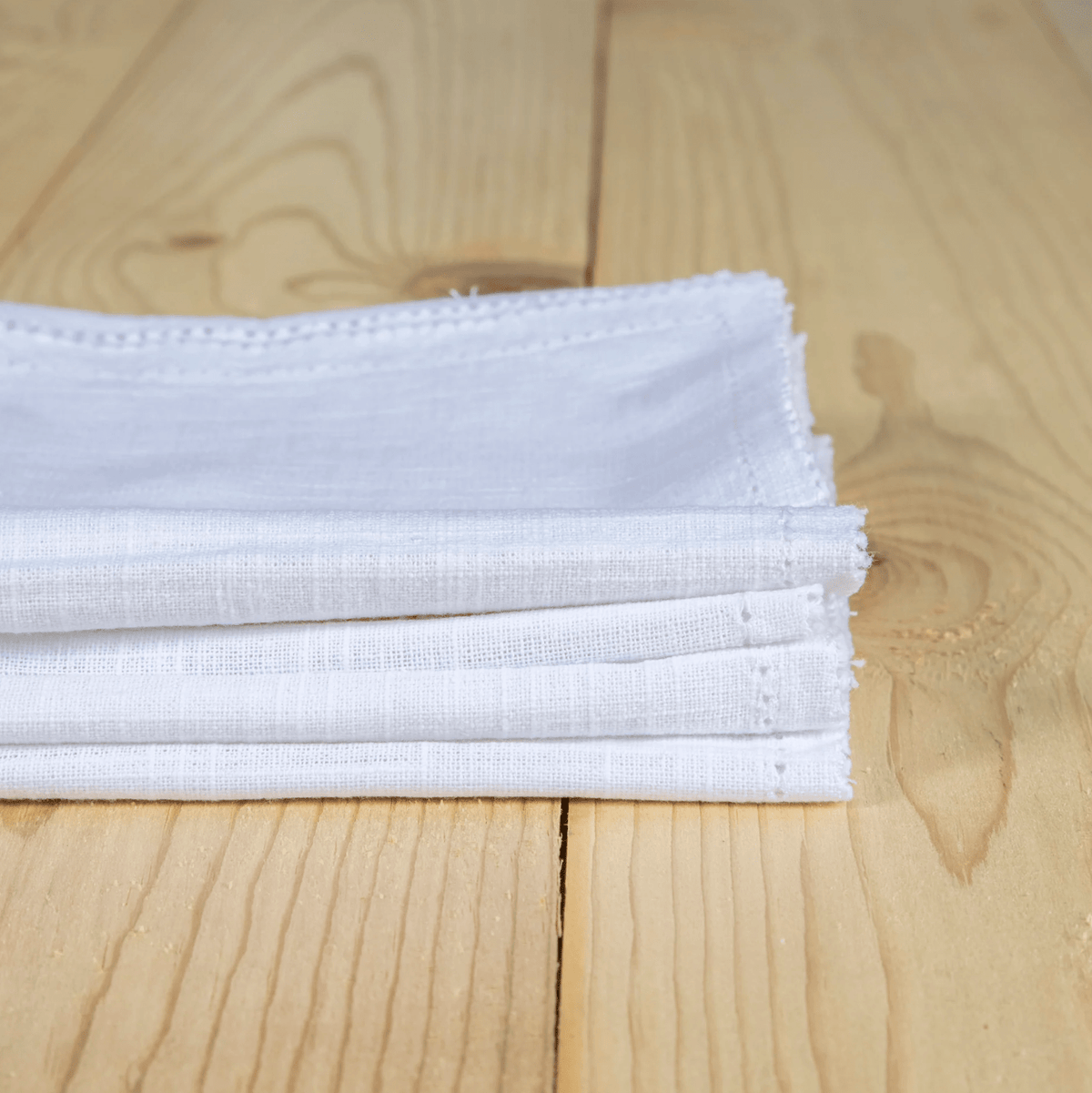 Riley Cloth Napkins, Set of 4, White