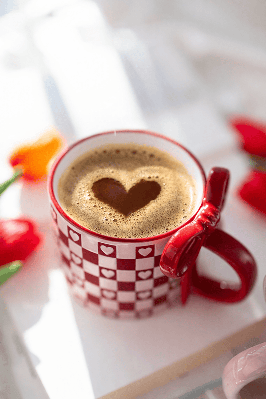 Bowknot Heart Ceramic Mug with Dots Pattern – Romantic Coffee & Tea Cup for Gifts